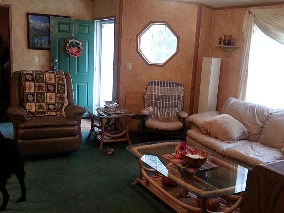 5th image of 122 Avon Ln