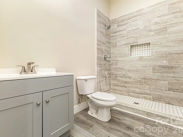 1205 S Lafayette St — Photo 14