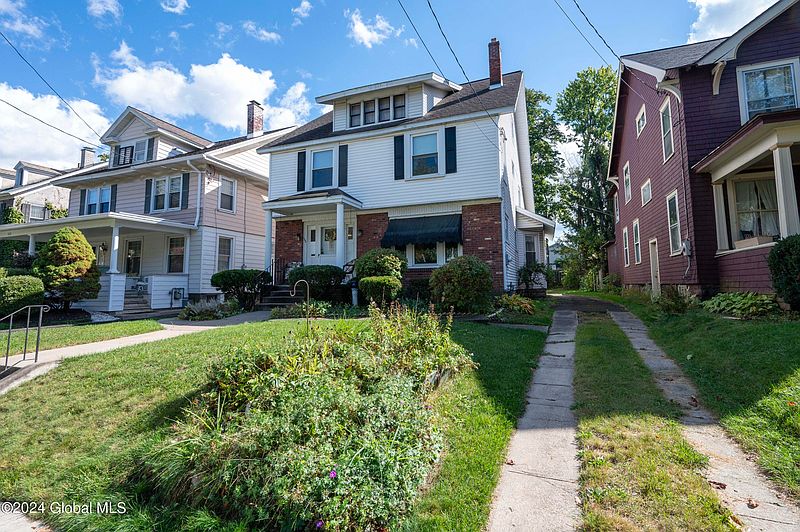 3rd image of 1046 Ardsley Road