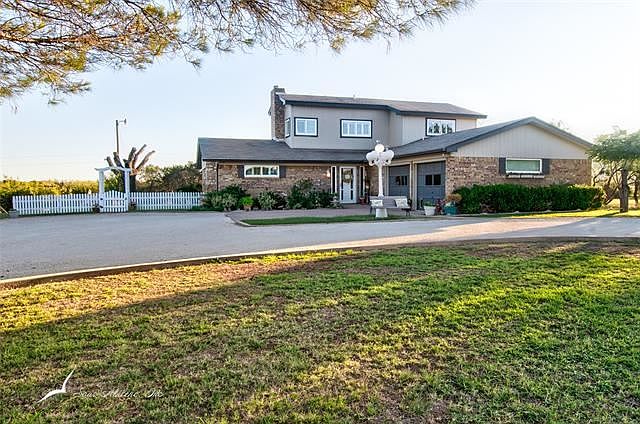 1st image of 509 Country Pl S