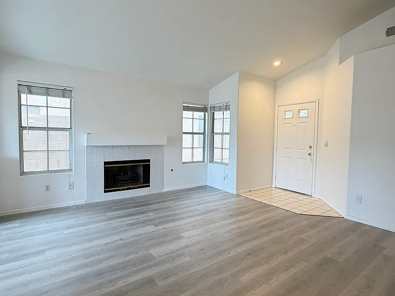 4536 New Dupell Way — Photo 4