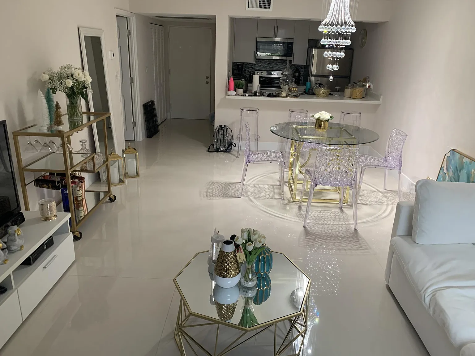 1 bed, 810 sqft, $1,800 — Photo 1