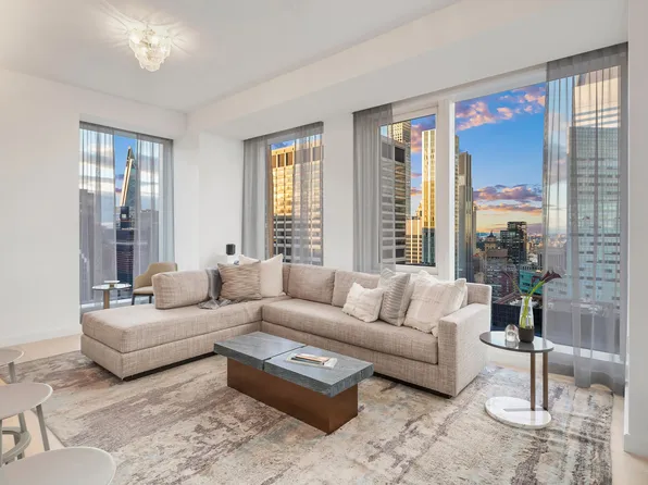 138 East 50th Street image 1 of 27