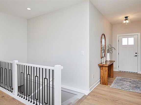 3rd image of 18270 Alpine Dr