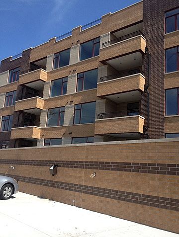 1st image of 6456 S Woodlawn Ave APT 4B