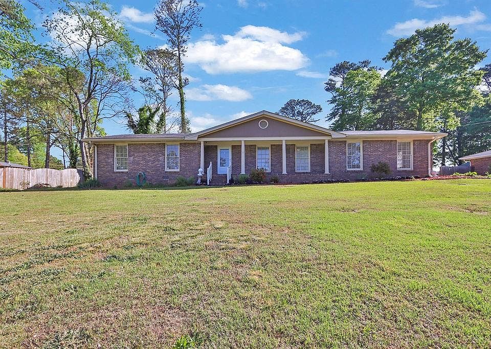 1st image of 2681 Kings Cir