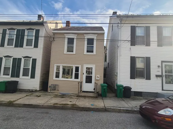 146 E Penn St, Carlisle, PA 17013