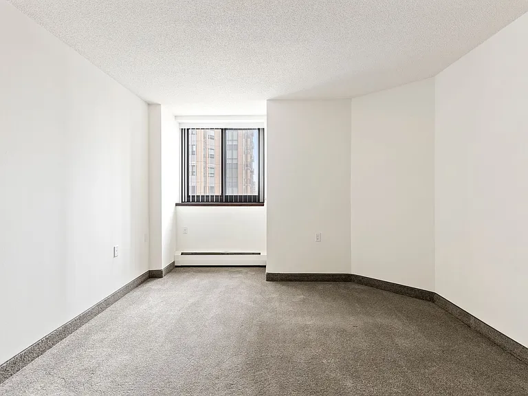 Rivergate Apartments — Photo 54