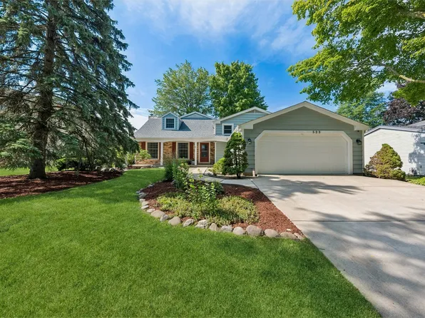 523 Sandy Ln, Libertyville, IL 60048