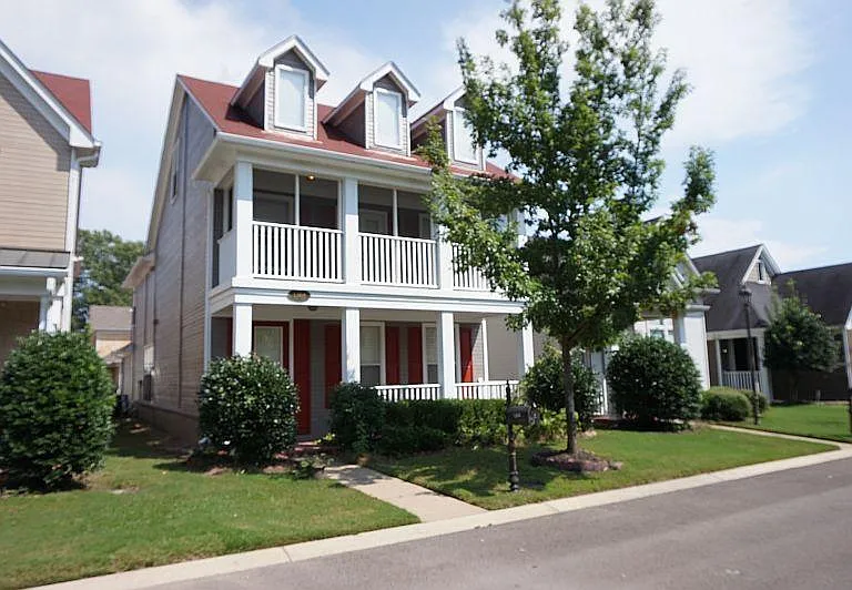1368 Island Town Dr — Photo 12