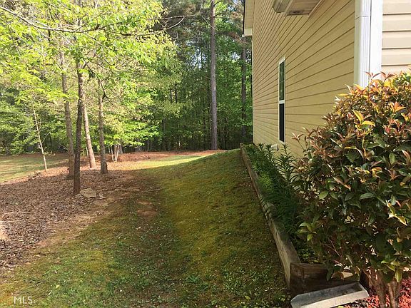 3rd image of 211 Mill Creek Cv