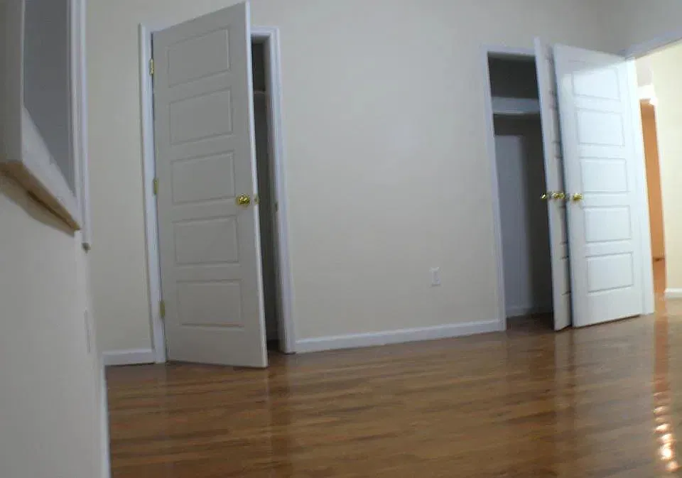 4 bed, 1950 sqft, $2,900 — Photo 3