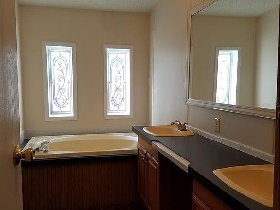 4th image of 4420 Spartan Dr