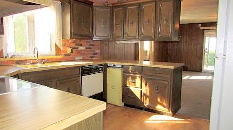 5th image of 277 Simmonsville Ave