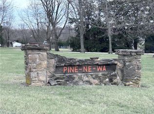 835 N 1710th Rd, Lawrence, KS 66049