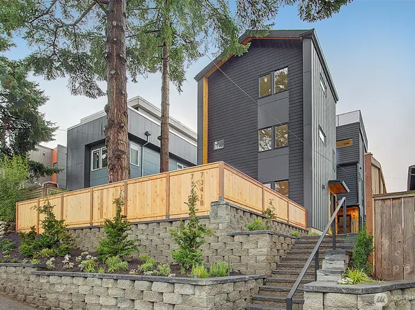 7341 California Avenue SW, Seattle, WA 98136
