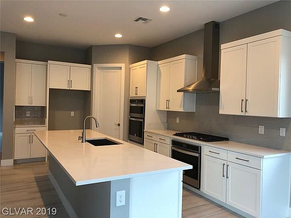 3rd image of 11141 Red Yucca Dr
