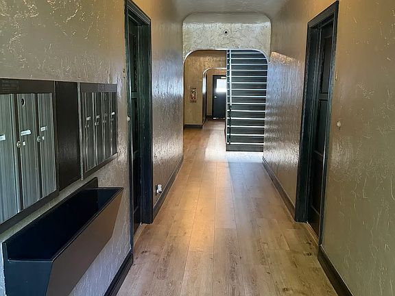 5th image of 238 N Clark Dr APT 7