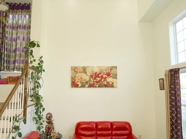 10 Dahlia Ct — Photo 2
