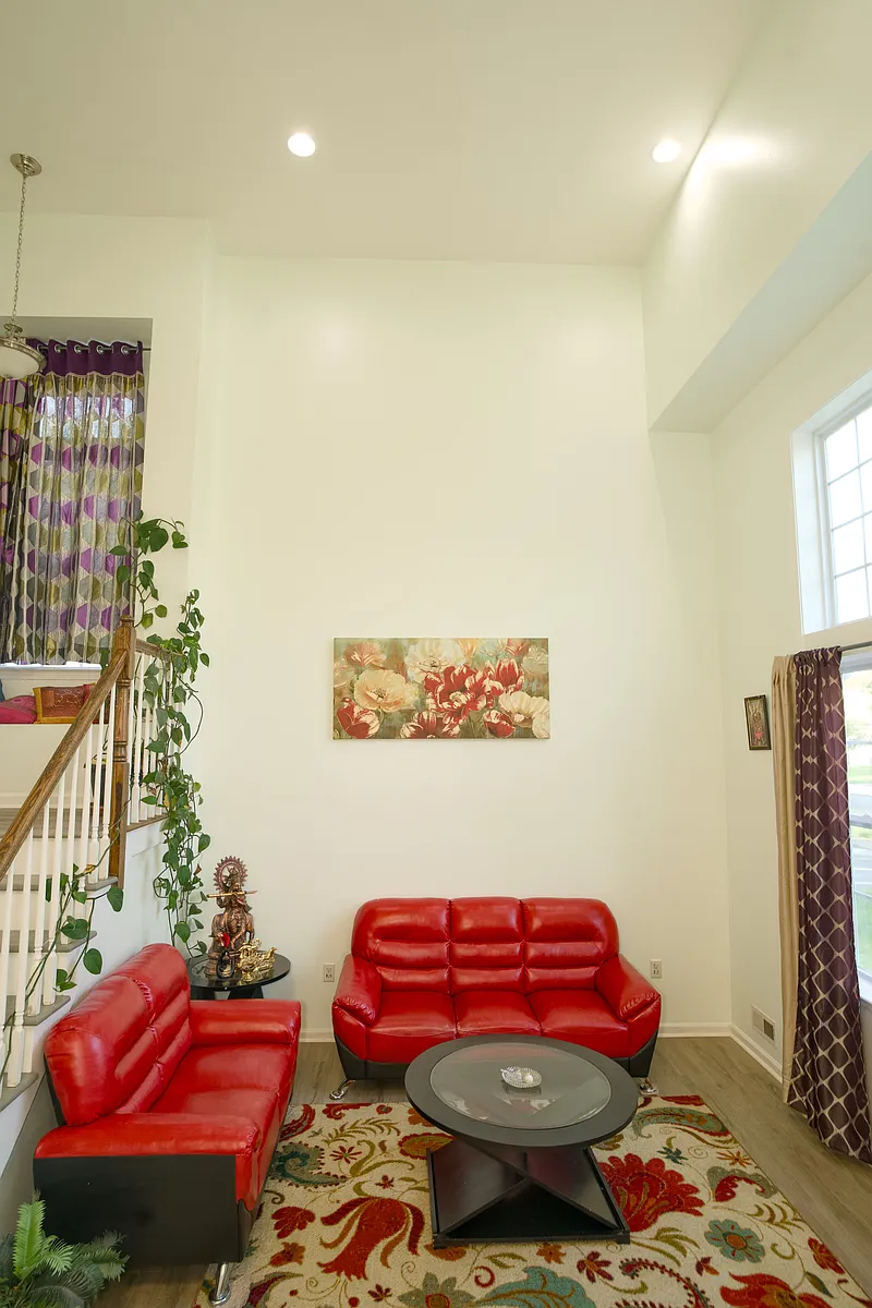 Building Photo - 10 Dahlia Ct