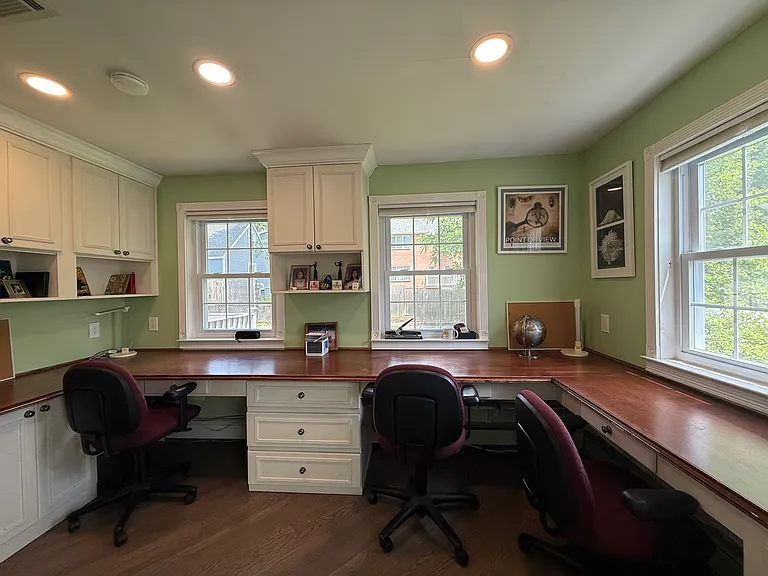 121 Newcomb Rd — Photo 18
