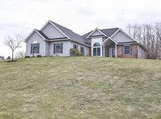 8 Hunters Rdg, Ionia, NY 14475