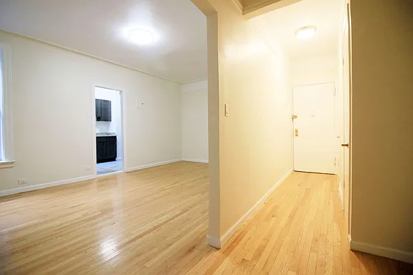 Rented by Link NY Realty | media 20