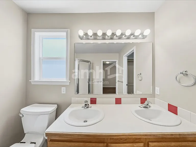 501 N Mira Ave — Photo 10