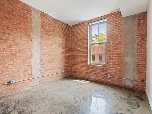 4th image of 59 Kent St APT 5C