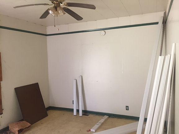5th image of 216 Grand Ave