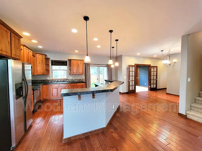 1624 Gale Ct — Photo 3