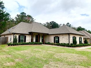 349 Coconut Palm Dr, Madisonville, LA 70447
