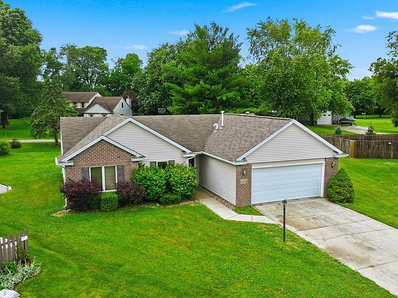 5th image of 4223 Three Oaks Dr