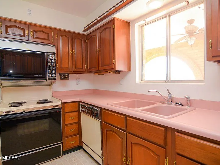 6930 N Stardust Cir — Photo 36