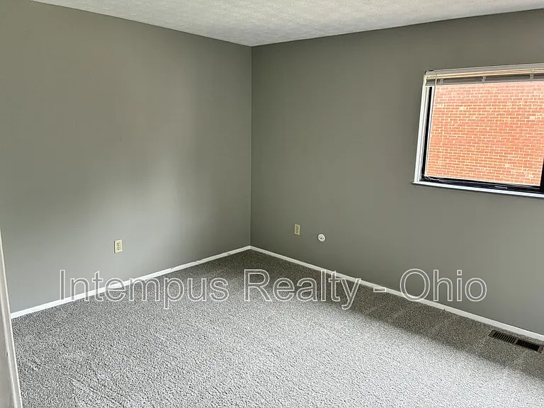 21 King Arthur Ct — Photo 15