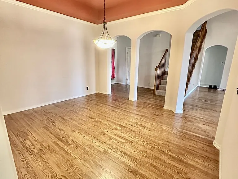 515 N Douglas St W — Photo 11