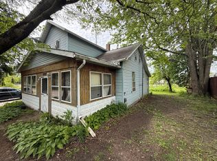 809 E Bucyrus St, Crestline, OH 44827