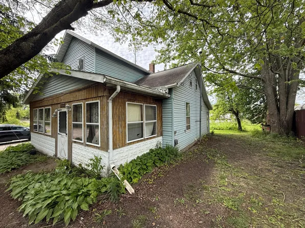 809 E Bucyrus St, Crestline, OH 44827