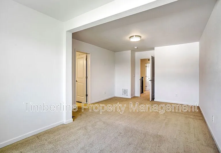 811 Marine Corps Dr — Photo 23