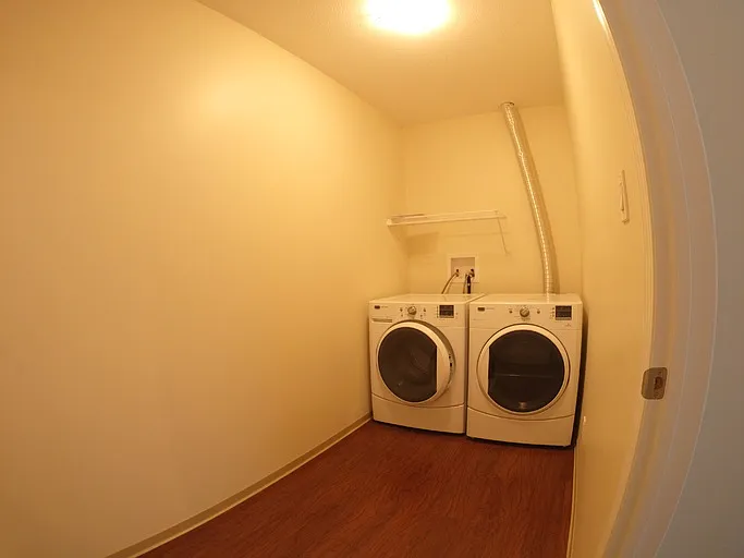 503 6th St SW #105 — Photo 7
