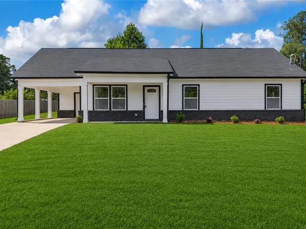 1084 W Adrian Cir SW, Conyers, GA 30094