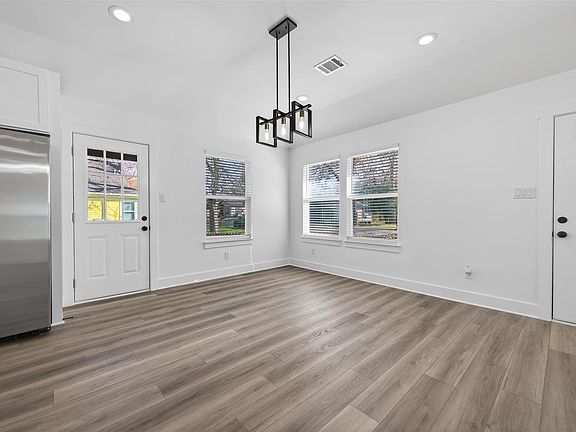 5th image of 512 W Jefferson St