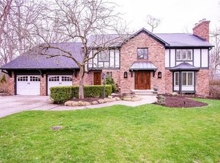 1055 Park Pl, Zionsville, IN 46077