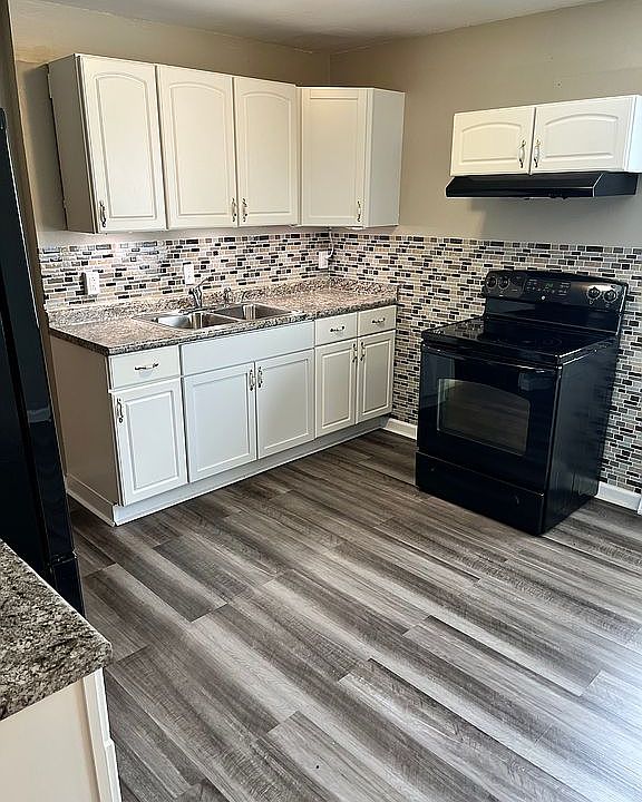 1st image of 2351 Henrianne Ct