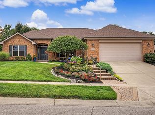 325 Christopher Dr, Centerville, OH 45458