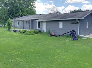 16910 Hillside Dr, Monroe Center, IL 61052