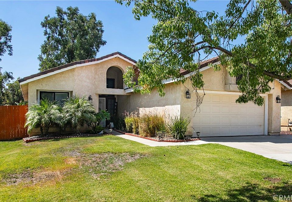 1st image of 1373 Reservoir Dr