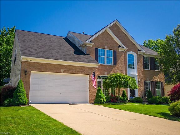 2nd image of 38836 Waverly Dr