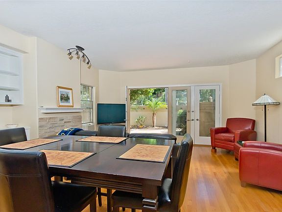 3rd image of 444 East Ave