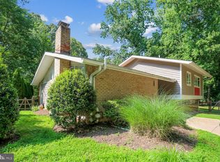 8200 Stone Trail Dr, Bethesda, MD 20817